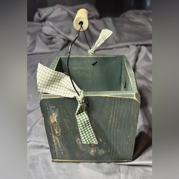 ☃️❄️☃️ Green Wood 4.5” X 7.5" Basket Star Cut-out with Handle Tealight Candle - Picture 4 of 6